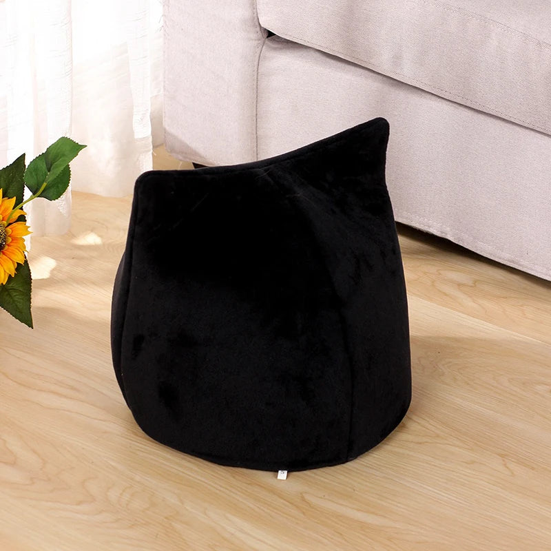 Halloween & Winter Pet Bed – Warm House for Cats, Dogs, and Kittens